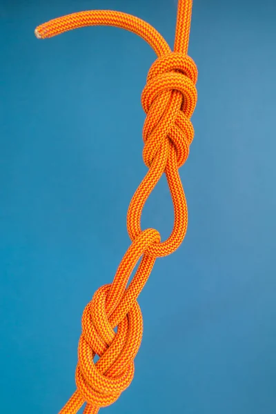两条彼此相连的绳子. — 图库照片