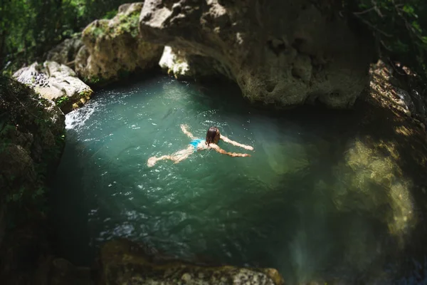 Woman Swimsuit Swims Mountain River Girl Goes Cold Water Picturesque — Stock Photo, Image