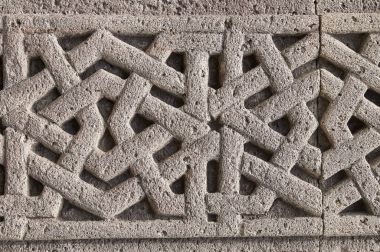 Ortaçağ Ermeni Manastırı Geghard kilise kapısında süsleme