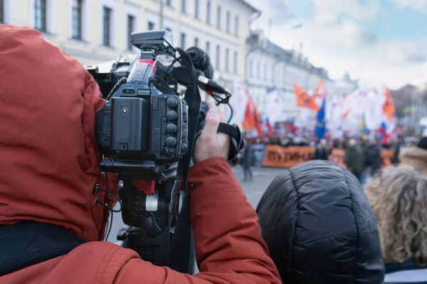 Videógrafo Informa Desde Una Calle Ciudad Durante Una Acción Política —  Fotos de Stock