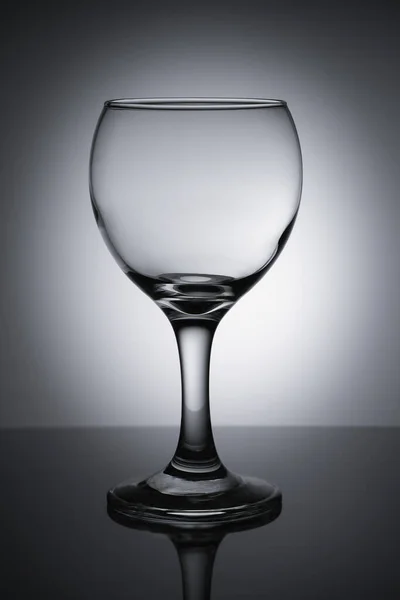 产品摄影 一个空的透明酒杯拍摄 — 图库照片