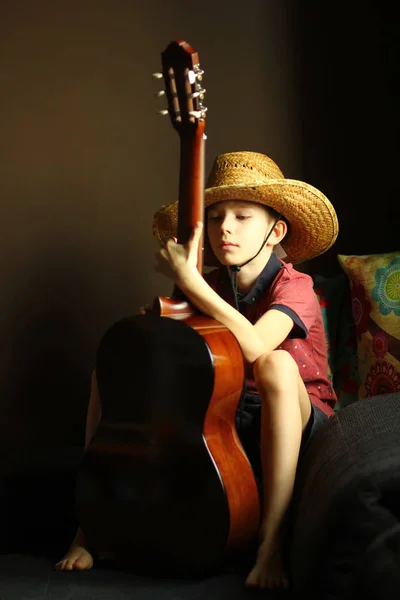 Portrait Caucasian Boy Wearing Straw Hat Playing Guitar — Stock Photo, Image