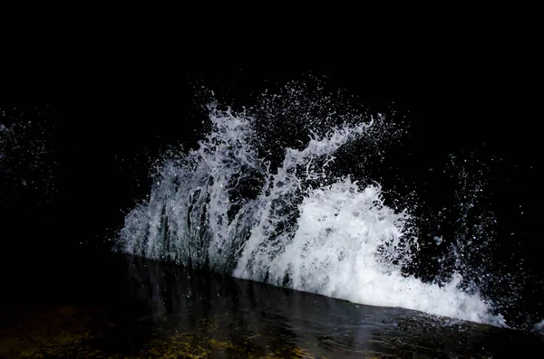 Stänk våg på Svarta havet. — Stockfoto