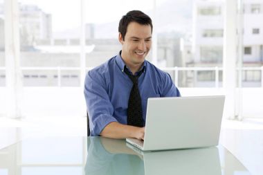 İşyerinde başarılı satış elemanı