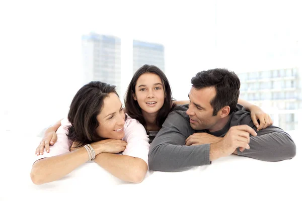 Familia moderna con un niño — Foto de Stock