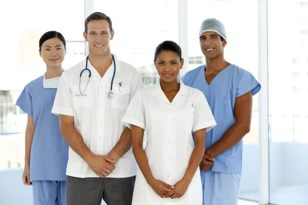 Grupp av medicinsk personal — Stockfoto