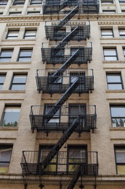 Yangın merdivenleri Manhattan New York ile tipik eski evleri