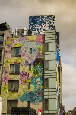 New York - 18 Eylül 2016: Manhattan sokaklarında duvar resimleri