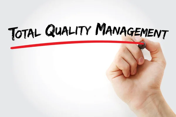 Hand schrijven van Total Quality Management — Stockfoto