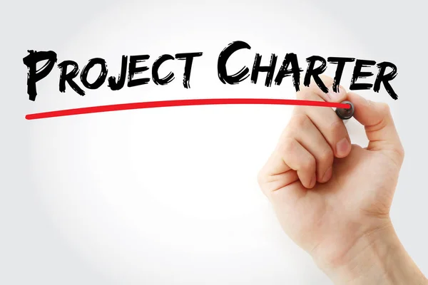 Hand schrijven van Project Charter met marker — Stockfoto