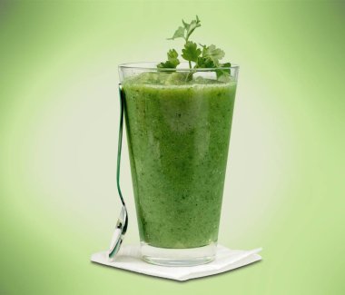 sağlıklı yeşil smoothie