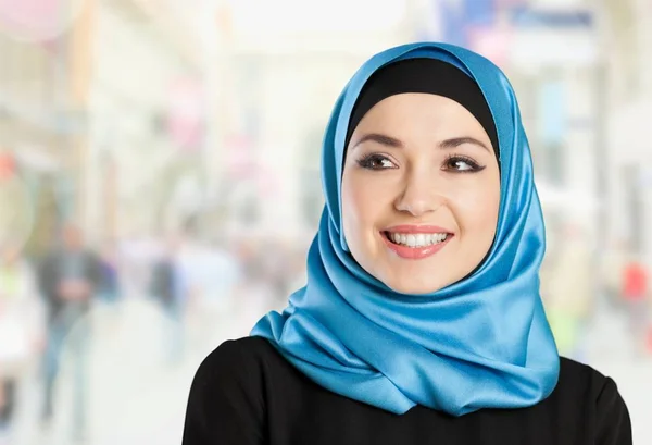 Wanita muslim muda — Stok Foto