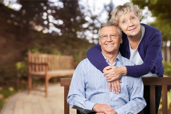 Happy senior couple smiling — Stock Photo, Image