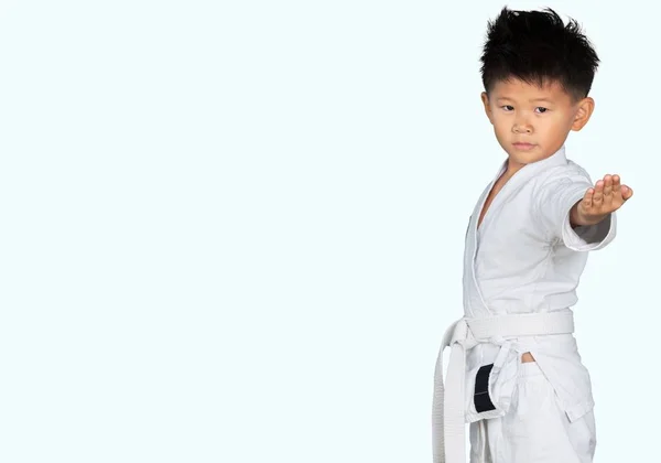 Asiatiska liten Karate pojke — Stockfoto