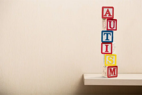 Bloques de juguete con palabra autismo — Foto de Stock