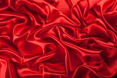 kırmızı saten veya ipek kumaş 