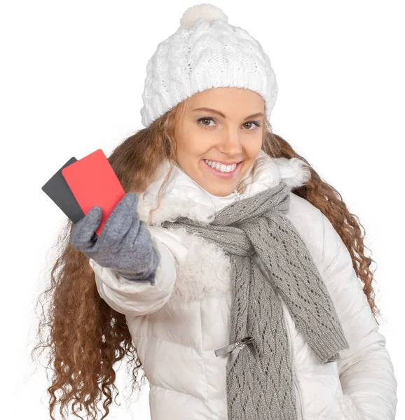 Junge Frau in Winterkleidung — Stockfoto