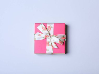  arka plan üzerinde pembe Hediyelik