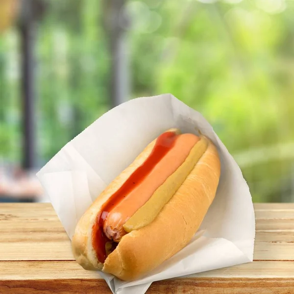 Churrasco grelhado cachorro-quente — Fotografia de Stock