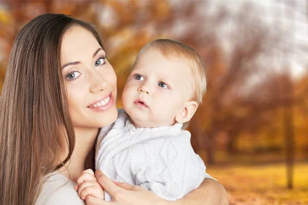 Mère avec bébé garçon doux — Photo