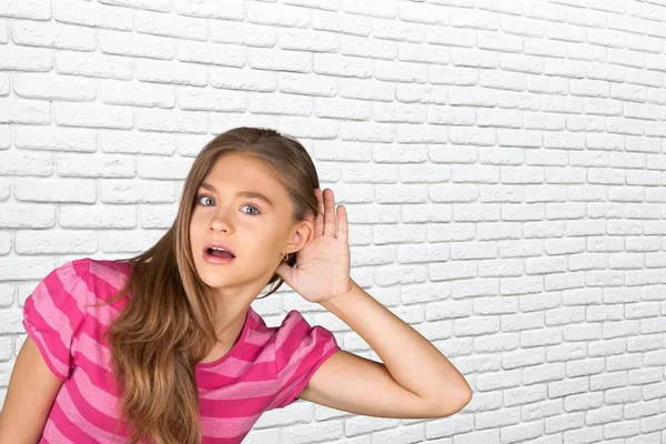 Menina na camisa rosa — Fotografia de Stock