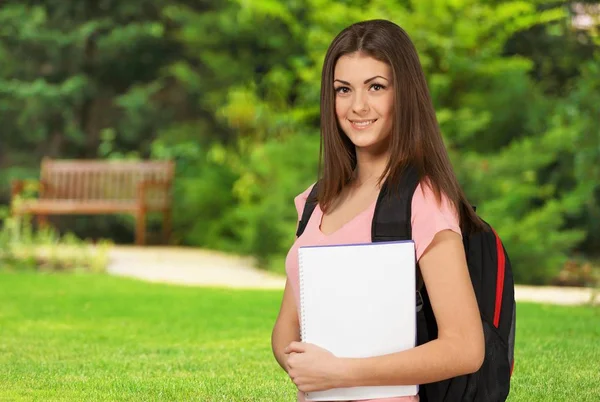 Genç öğrenci kız kitap