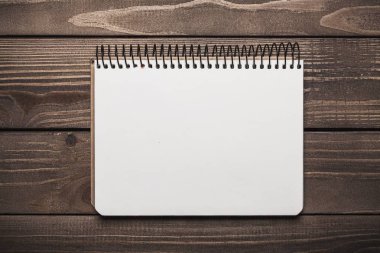 boş defter ile beyaz kağıt