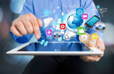 Dijital tablet kullanarak iş adamı