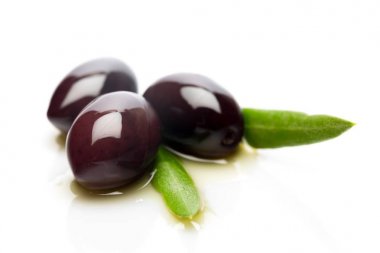 Beyaz üstüne Siyah Zeytin