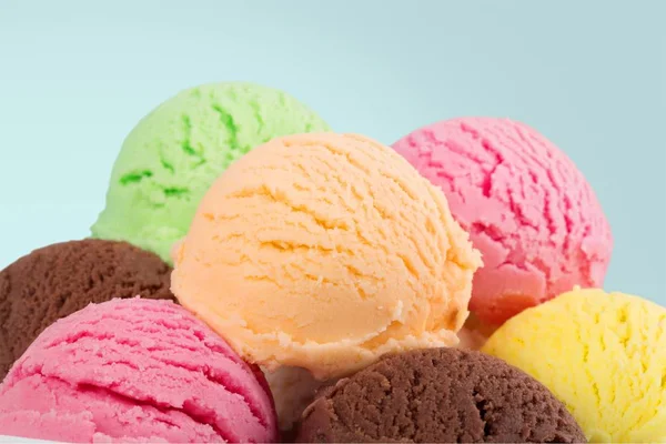 Chocolate, vanilla and strawberry ice cream — Stock Photo, Image