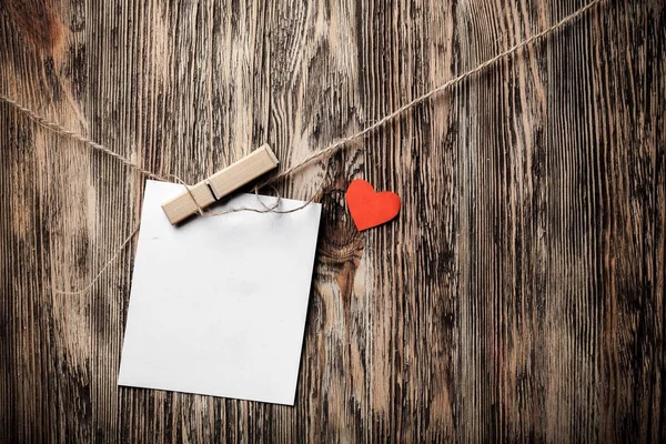 Papel en blanco fijado — Foto de Stock