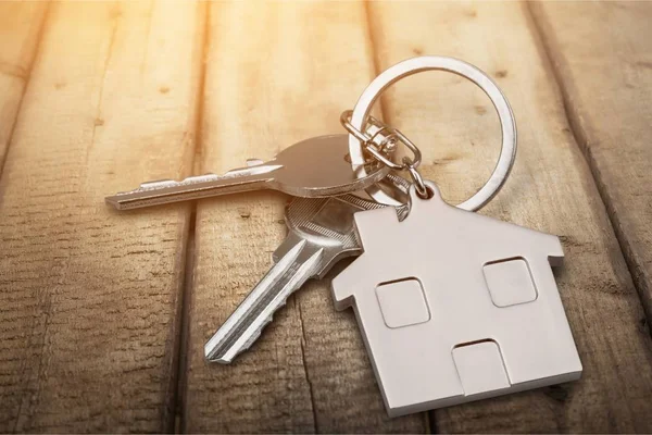 Klíče od domu číslo domu — Stock fotografie