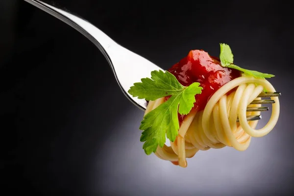 Крупним планом макаронні спагетті — стокове фото