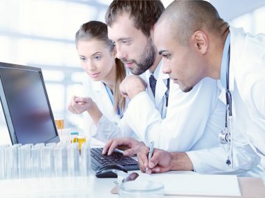 Doktorlar takım uzmanlık konuşuyor 