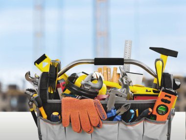 İş kutusunda araçlar kümesi