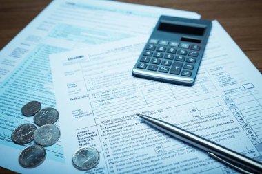 hesap makinesi ve ödeme belgeleri