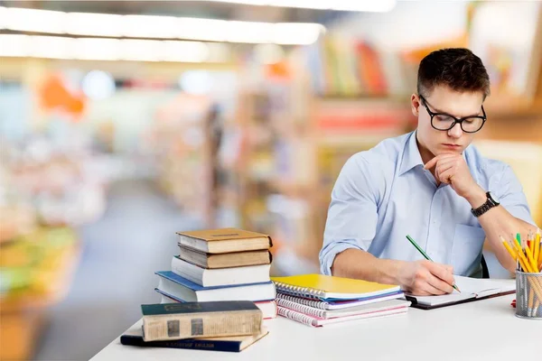 Man student met boeken — Stockfoto
