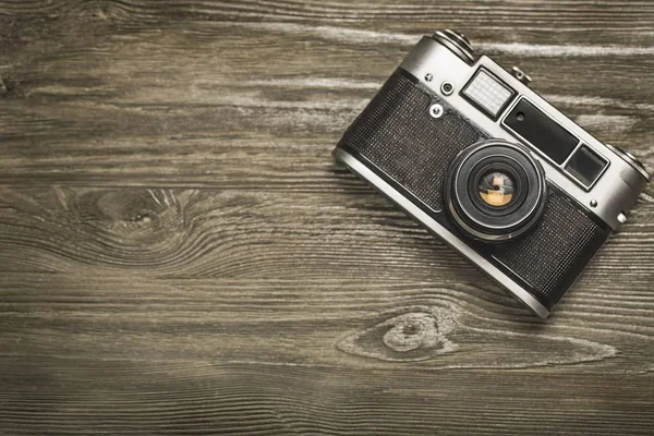 Παλιά φωτογραφική μηχανή σε φόντο — Φωτογραφία Αρχείου