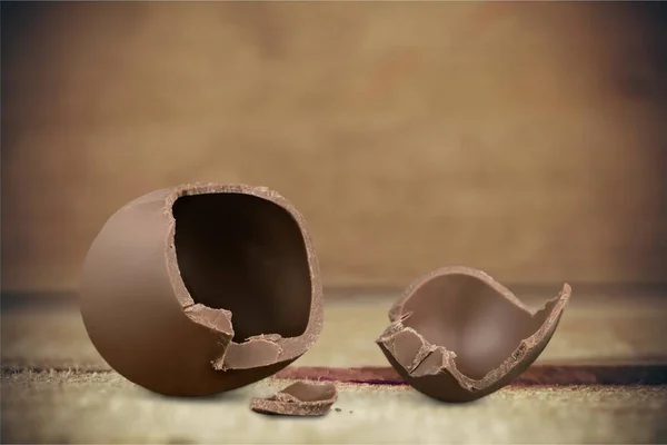 Oeuf de Pâques au chocolat — Photo