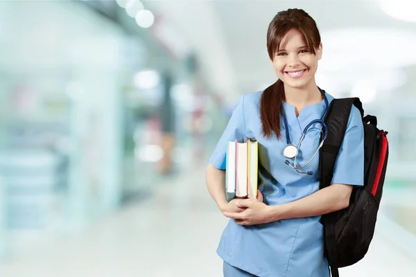 Attraktive junge Medizinstudentin — Stockfoto