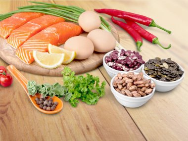 farklı gıda ürünleri ve baharatlar