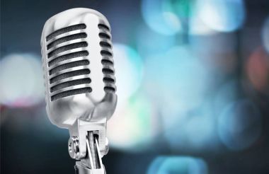 retro tarzı mikrofon