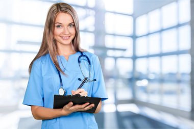 Doktor stetoskop yazı ile