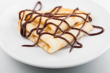 Çikolata ile lezzetli gözleme