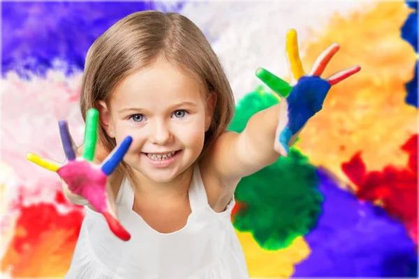 Meisje met geschilderd handen — Stockfoto