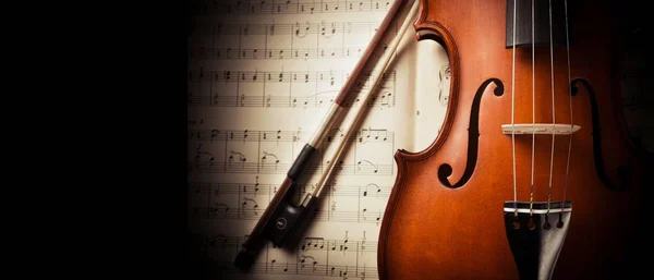 바이올린 및 악보 — 스톡 사진