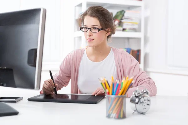 Joven diseñadora —  Fotos de Stock