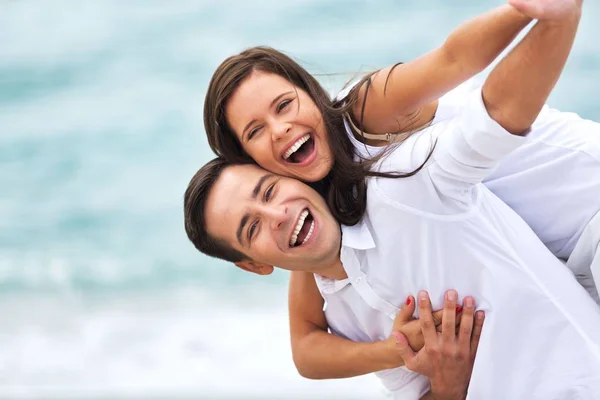 Happy young couple — Stock Photo, Image