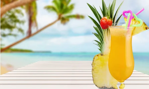 Fresh tropical cocktail — Stock Photo, Image