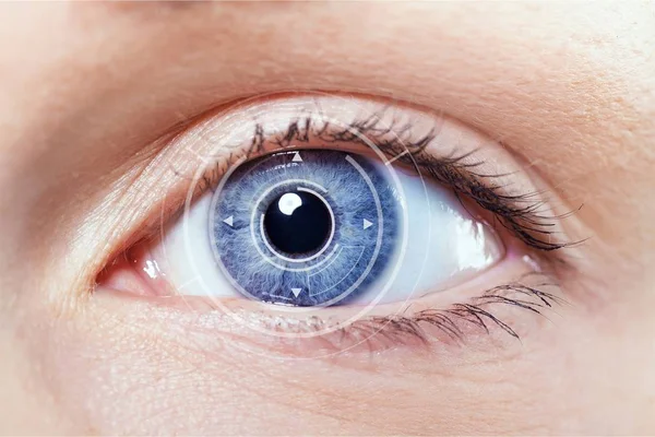 Olho humano com círculo digital — Fotografia de Stock